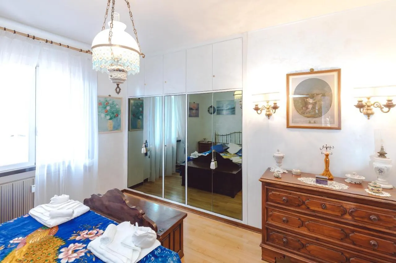116 - Casa Colorata Vista Mare, 500M Dalla Spiaggia - Parcheggio Privato Gratis Incluso Ospedaletti